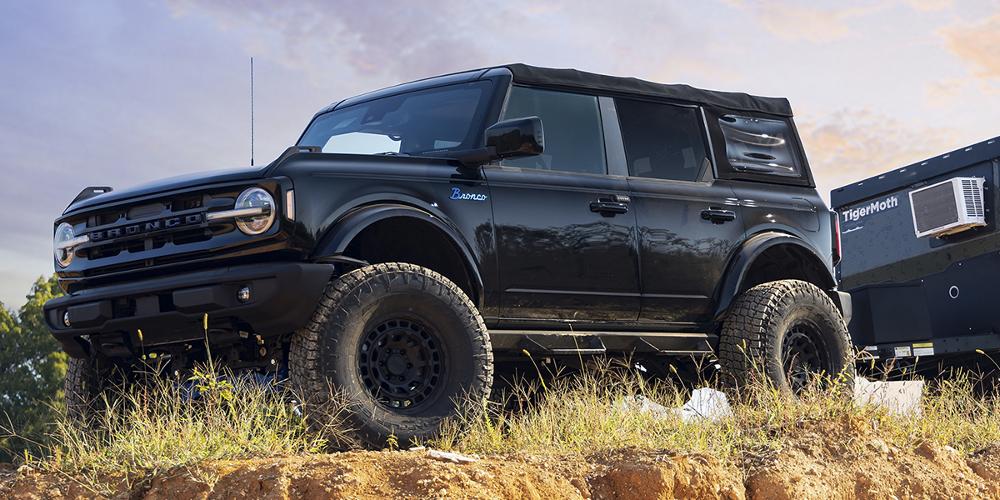 Ford Bronco Black Rhino Chamber